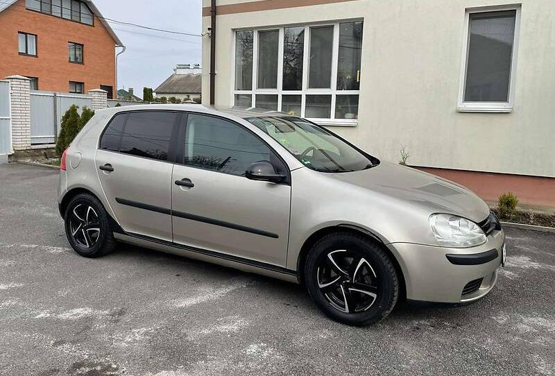 Volkswagen Golf V 2005