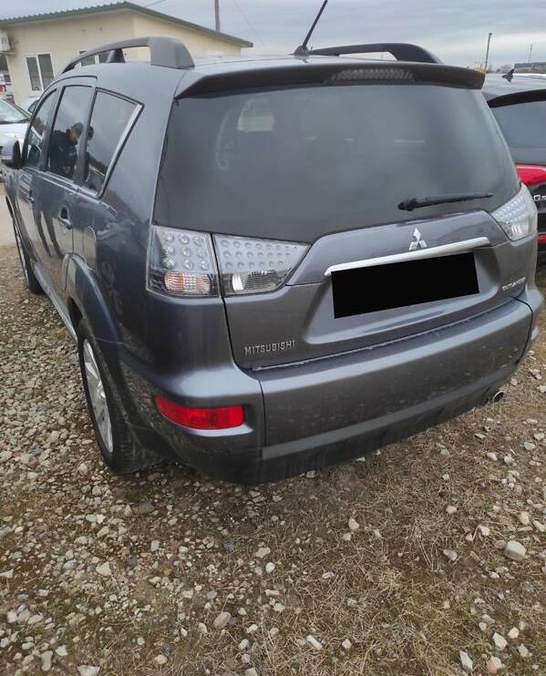 Mitsubishi Outlander XL 2012