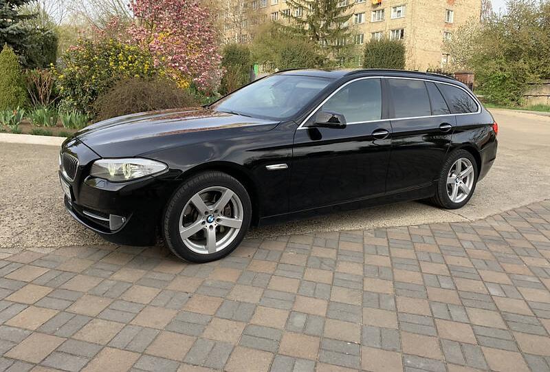 BMW 530 2011