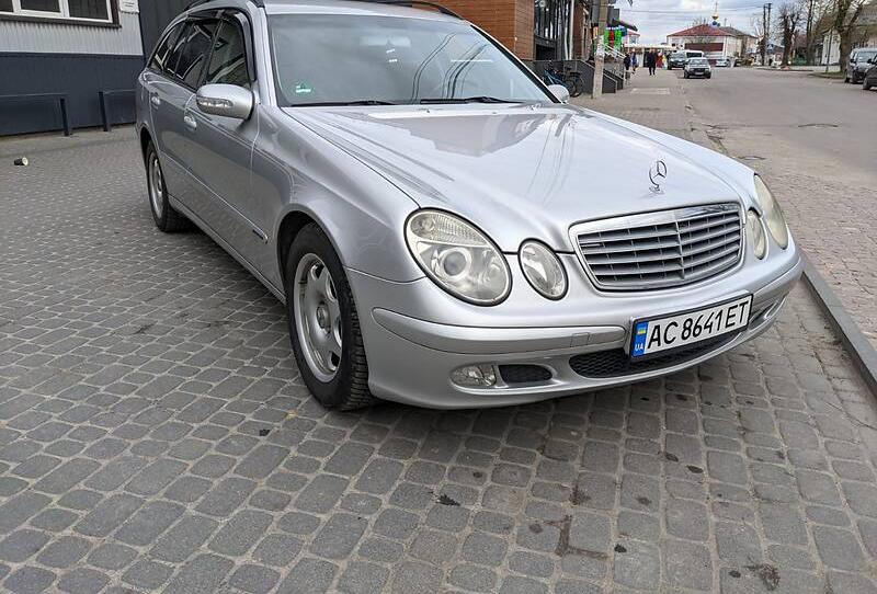 Mercedes-Benz E 220 2003