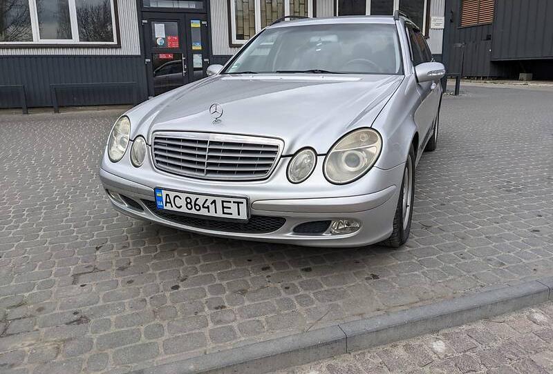 Mercedes-Benz E 220 2003