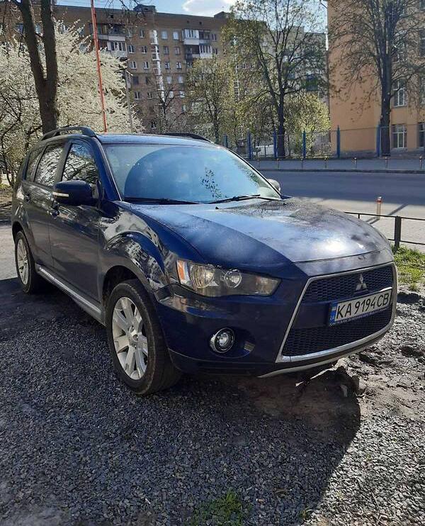 Mitsubishi Outlander XL 2013