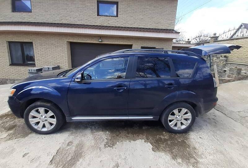 Mitsubishi Outlander XL 2013