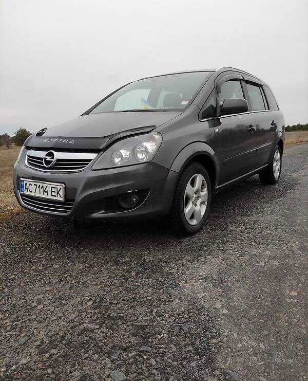 Opel Zafira 2012