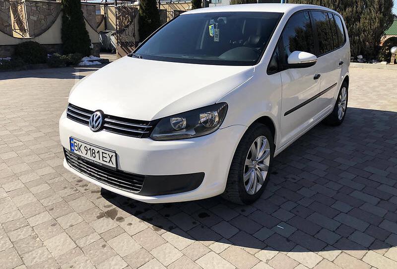 Volkswagen Touran 2011