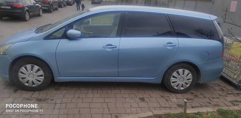 Mitsubishi Grandis 2004