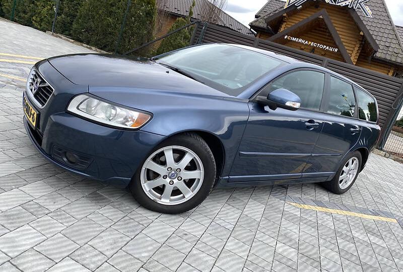 Volvo V50 D2 2011