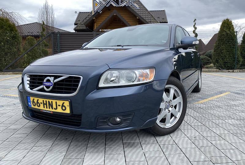 Volvo V50 D2 2011