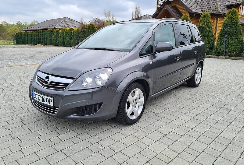 Opel Zafira 2012