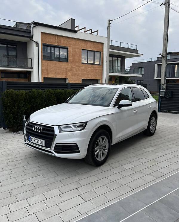 Audi Q5 PREMIUM  2020