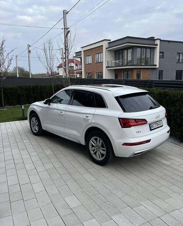 Audi Q5 PREMIUM  2020