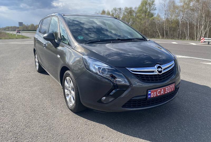 Opel Zafira Tourer 2016