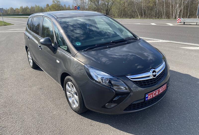 Opel Zafira Tourer 2016