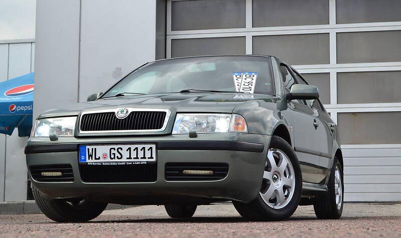 Skoda Octavia Tour ELEGANCE MPI 2002