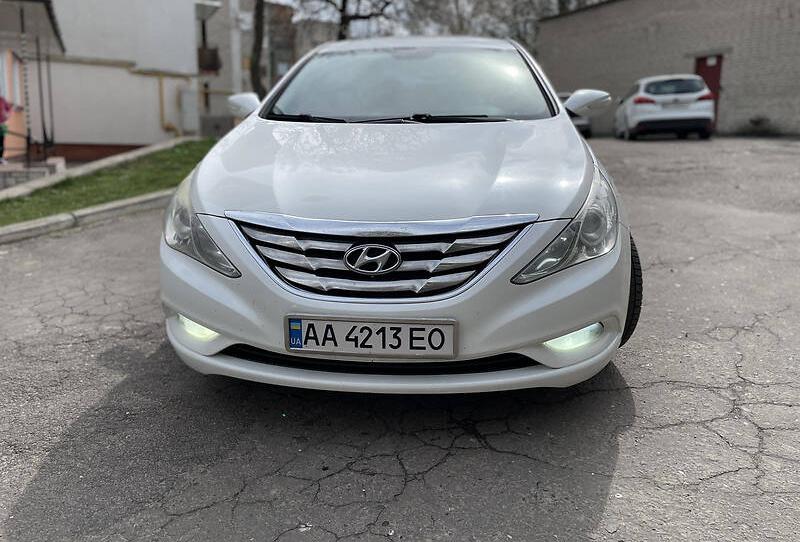 Hyundai Sonata 2010