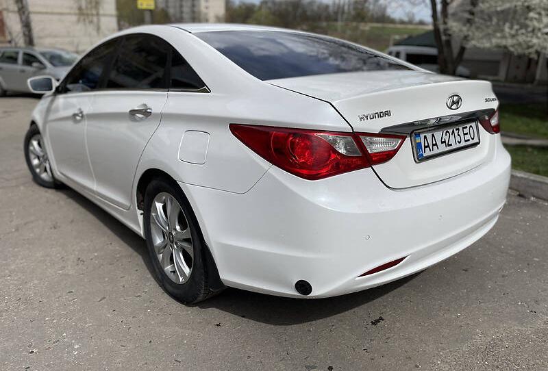 Hyundai Sonata 2010
