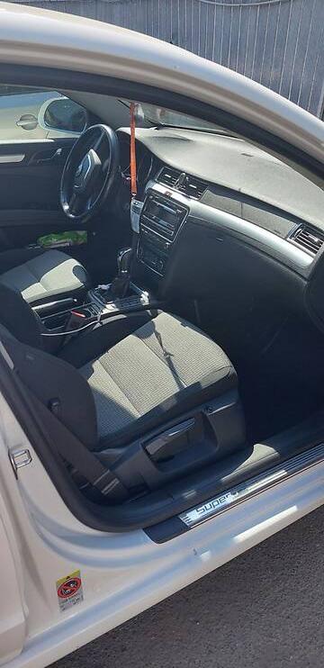 Skoda Superb Elegance 2011