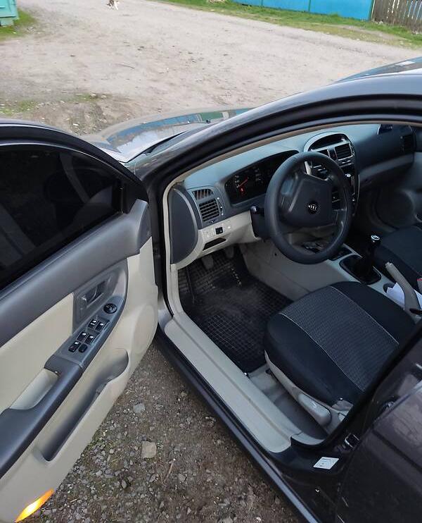 Kia Cerato 2006