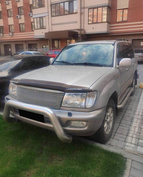 Toyota Land Cruiser 100 2004