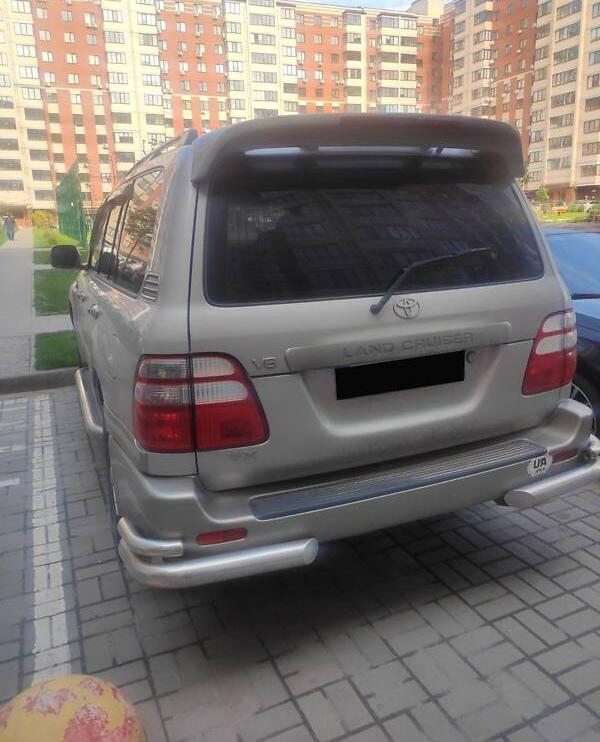 Toyota Land Cruiser 100 2004