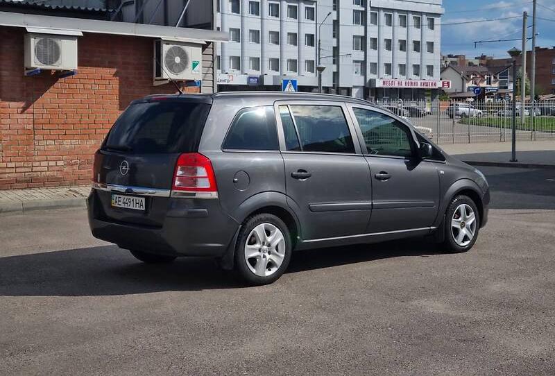 Opel Zafira 2012