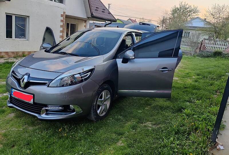 Renault Megane Scenic 2015