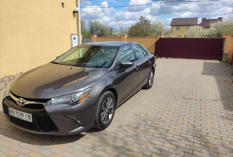 Toyota Camry 2016