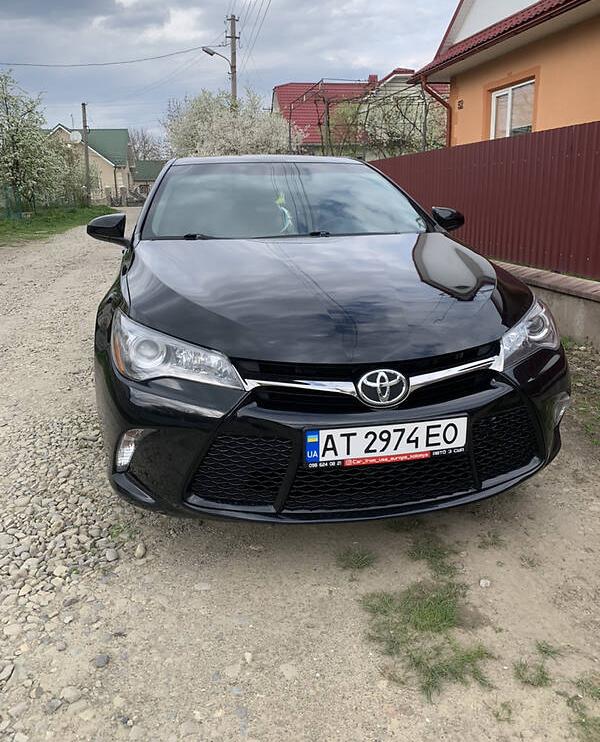 Toyota Camry 2016