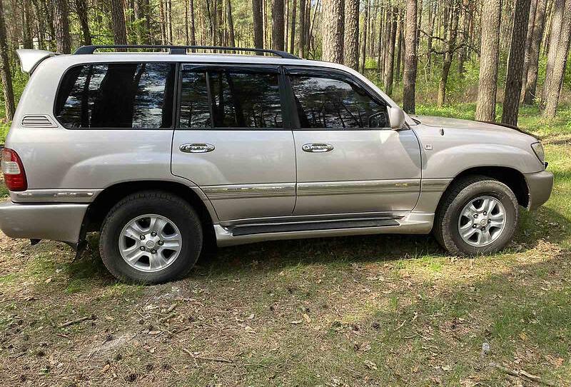 Toyota Land Cruiser 100 2004