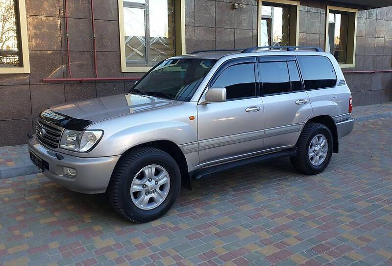 Toyota Land Cruiser 100 2005