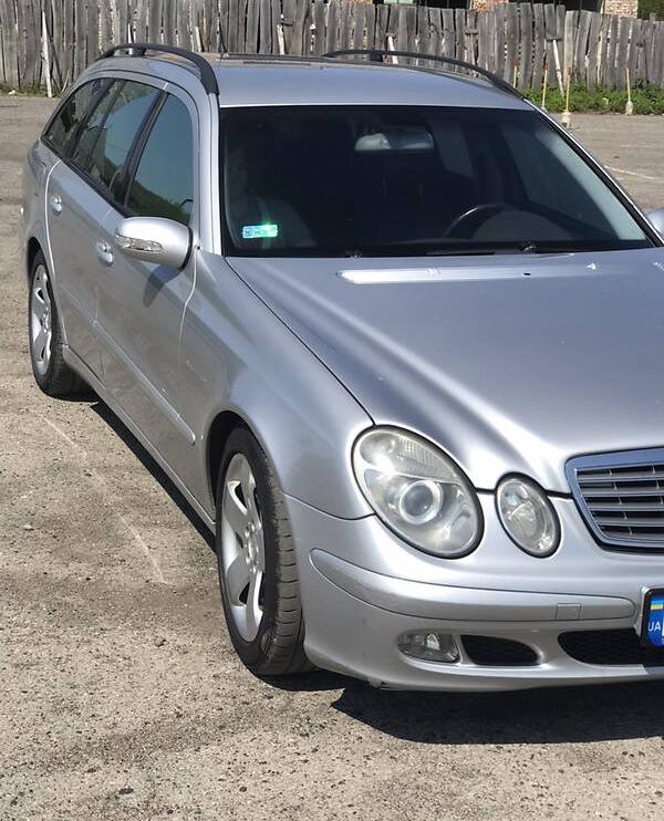 Mercedes-Benz E 220 2004