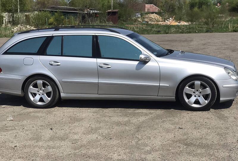 Mercedes-Benz E 220 2004