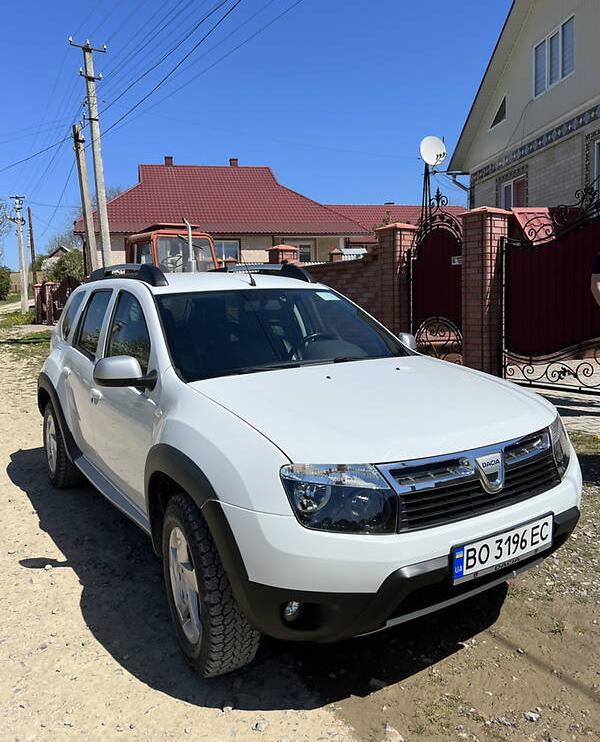 Dacia Duster AWD 2011