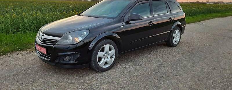 Opel Astra H COSMO 2010