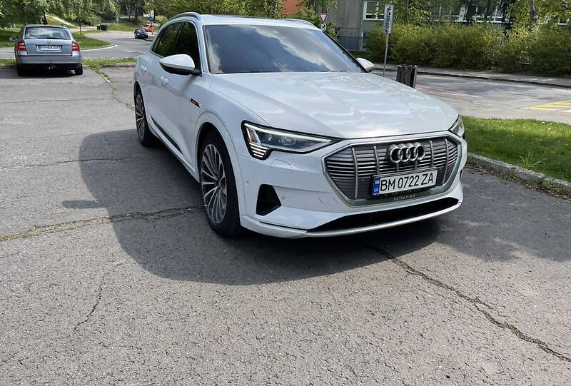 Audi e-tron 2019