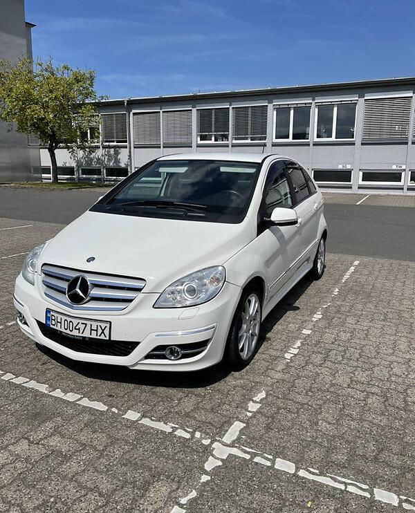 Mercedes-Benz B 180 2010