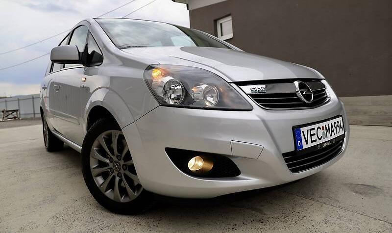 Opel Zafira COSMO  2011