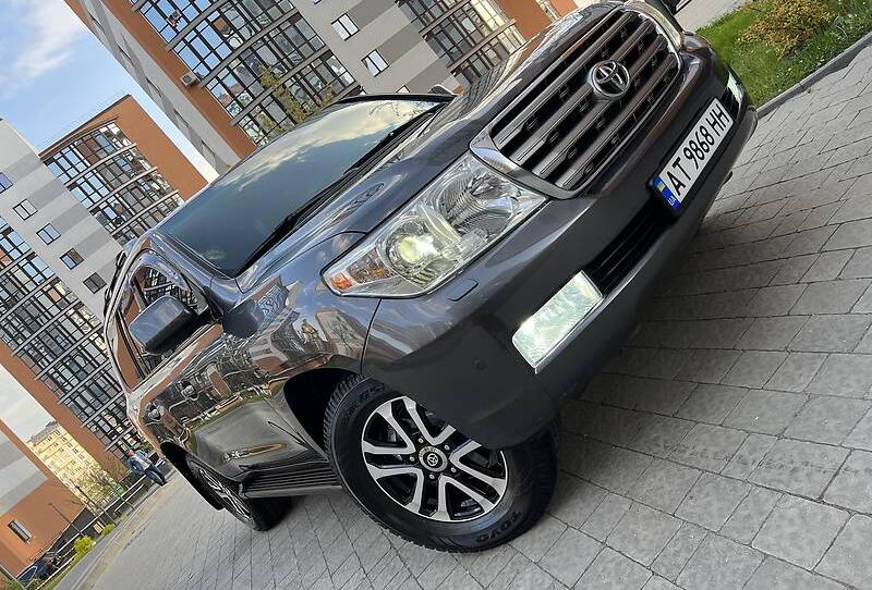 Toyota Land Cruiser 200 2009