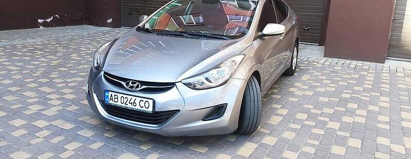 Hyundai Elantra 2012