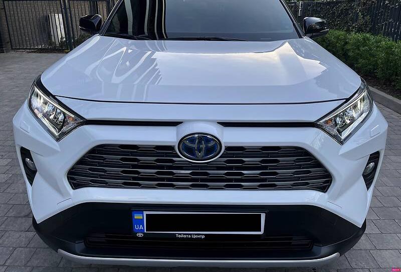 Toyota RAV4   2021