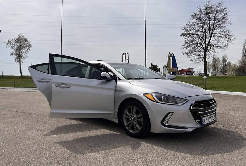 Hyundai Elantra SEL 2017