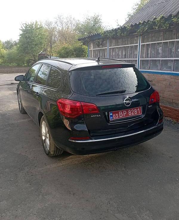 Opel Astra J 2013
