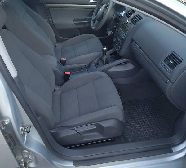 Volkswagen Golf V 2004