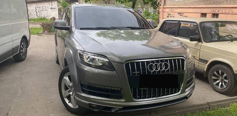 Audi Q7 2011