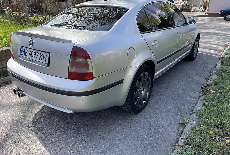 Skoda Superb 2006