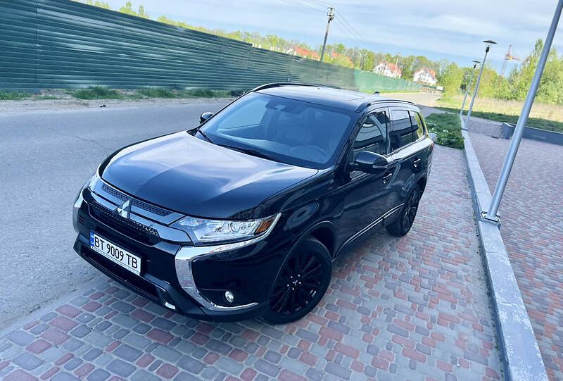 Mitsubishi Outlander limited edition 2020