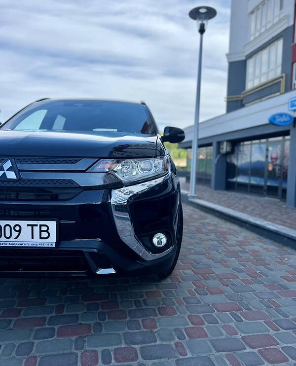 Mitsubishi Outlander limited edition 2020