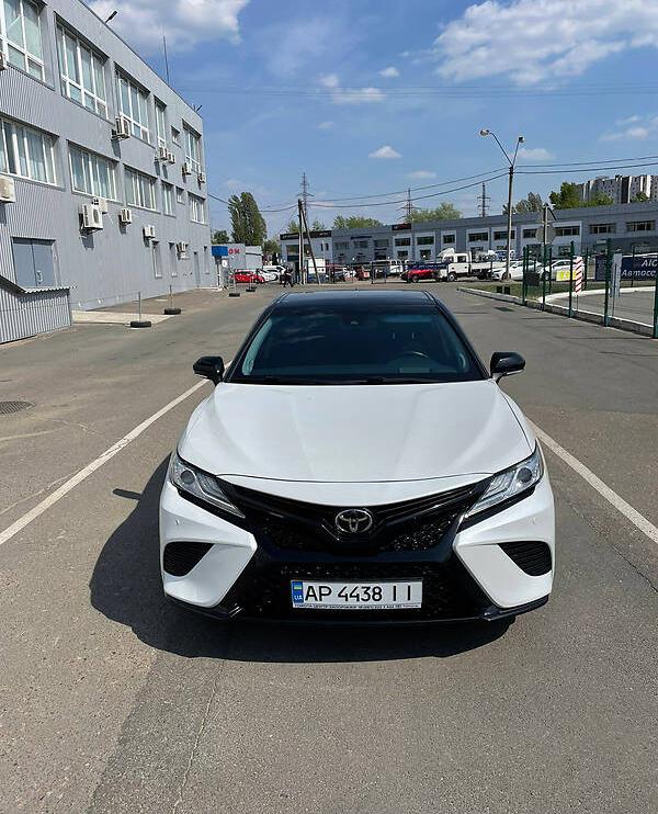 Toyota Camry 3.5 2019