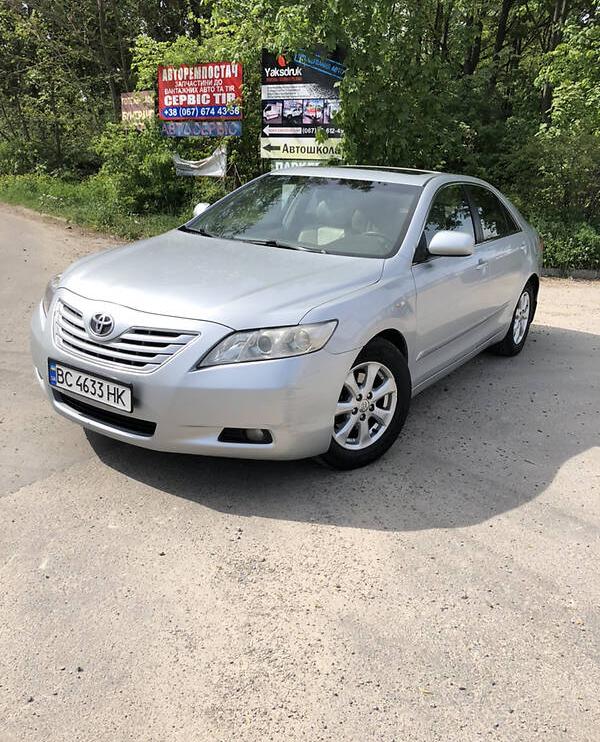 Toyota Camry R4 2008