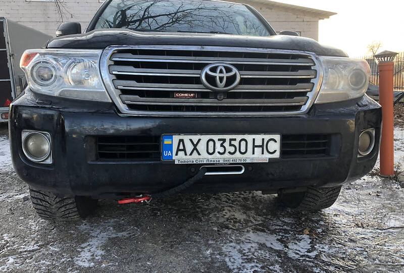 Toyota Land Cruiser 200 2012